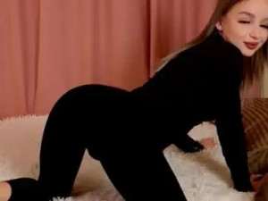 Stream this uncensored movie named Katrinkatana_ Cam porn model from chaturbate