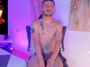 Stream this hardcore movie named Vynny_Blacke_, 22 years old, male