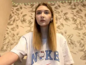 Watch complete scene of TyeshaDirksen Cam porn model from bongacams