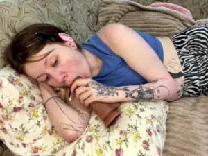 Enjoy watching uncensored video called JoieMathews Cam porn model from bongacams