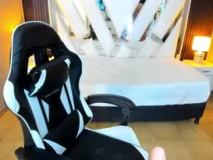 Play this complete clip called Atenea_curvy Cam porn model from chaturbate