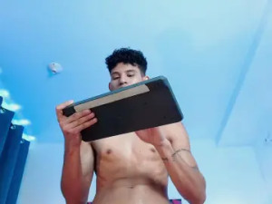 Stream the complete movie of KamiSuarez, 19 years old, male