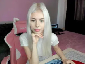 Watch the uncut movie called Redqwe0u0 Cam porn model from bongacams