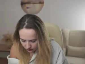 Enjoy watching this uncensored movie named ChantellSwanick Cam porn model from cam4