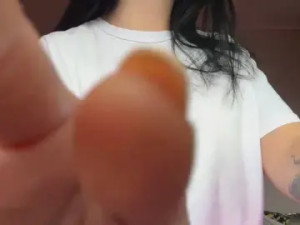 View the uncensored scene of KayleneAponte Cam porn model from cam4