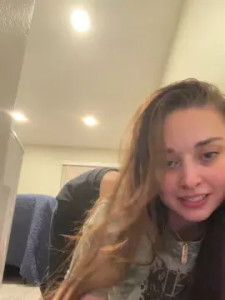 Enjoy watching the full clip titled AndiSimms Cam porn model from cam4