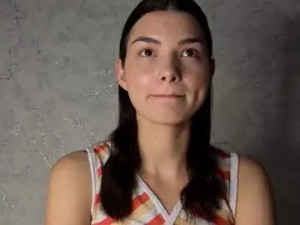 Stream complete video of Lauraback Cam porn model from chaturbate