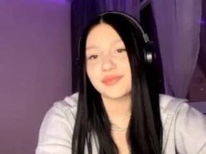 Stream this full video of Juliannahartke Cam porn model from camsoda