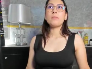 Stream this uncensored video named Sammy_sweet0 Cam porn model from chaturbate