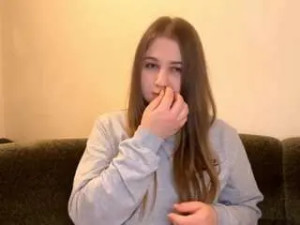 View the full clip named Venicethieklin Cam porn model from camsoda