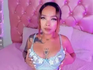Stream this hardcore movie called Daphnefoxx Cam porn model from camsoda