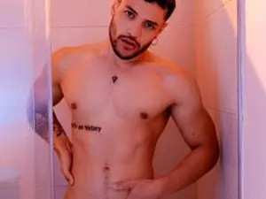 View hardcore scene named EnzoCapone, 24 years old, brown hair male