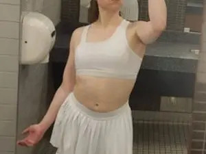 Play this complete clip called CindyFitness, 24 years old, blonde hair trans