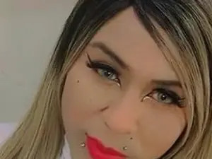 Play the uncut movie titled TransSharon, 22 years old, brunette hair trans