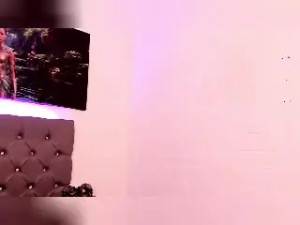 Play hardcore clip named DanyGold, trans