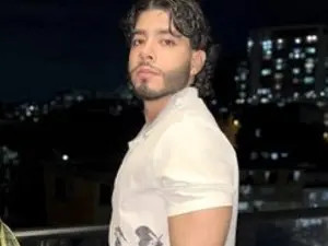 Play the complete clip named JadenFeynman, brunette hair male