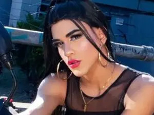 Enjoy watching this hardcore clip of DeniseVillareal, 23 years old, brunette hair trans