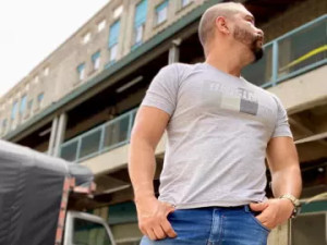 View this uncut video titled Andreshard, 30 years old, brunette hair male