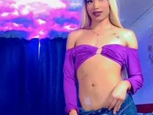 Watch HD movie called FernandaEvanns, 22 years old, brunette hair trans