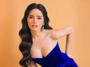 Stream complete clip of SeraphinaHeather, 20 years old, brunette hair trans