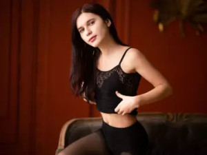 Stream this hardcore clip named SabrinaLee98, 18 years old, brunette hair trans