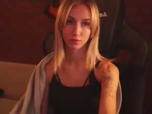 Stream the full clip called Malinakwon Cam porn model from chaturbate