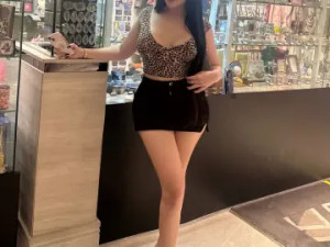 View uncut video titled CianneGomez, 29 years old, brunette hair trans