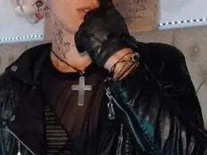 Watch this hardcore clip of HannibalLester, 21 years old, brunette hair male