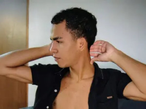 View HD scene called AstonVera, 21 years old, brunette hair male