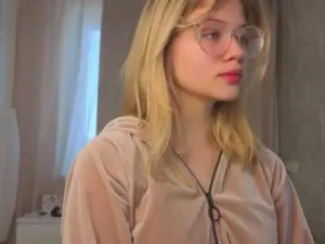 Watch the HD movie of Adeliaacken Cam porn model from chaturbate