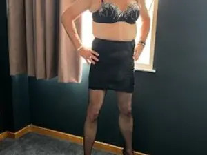 Watch complete clip of MsTracieSatin, 40 years old, blonde hair trans