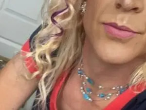 Watch the hardcore movie titled Assmann, 34 years old, blonde hair trans