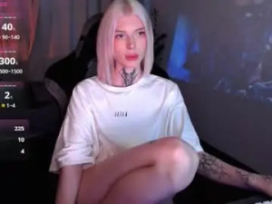 Stream uncensored video named hotchubently, 19 years old, trans