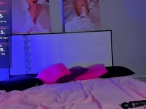 Play this uncensored scene of Katy_bliss Cam porn model from chaturbate