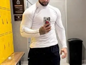 Stream the uncensored video of AlexGrey77, 24 years old, brunette hair male