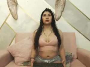 Enjoy watching the complete clip titled Sofia-Belle Cam porn model from bongacams