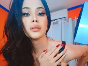 Play this complete movie named MariaaFord, 25 years old, brunette hair trans