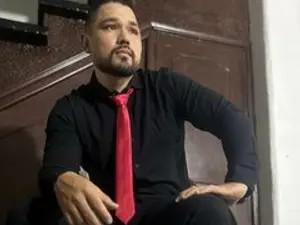 Watch this full scene titled Felipe_Quiroz111, brunette hair male