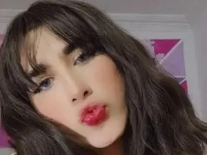 Watch this hardcore movie named sofiiaagudelo, 20 years old, brunette hair trans