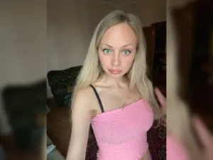Watch this full movie called EmillyaW1 Cam porn model from bongacams