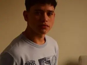 View the HD movie of aron_twink26, 18 years old, brunette hair male