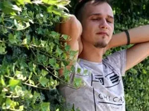 View hardcore scene named AxelMassimo, 19 years old, brunette hair male