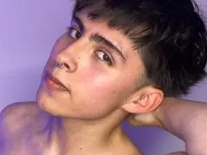 Play hardcore scene of PepperTwink, 19 years old, brown hair male