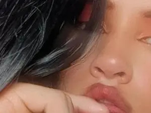 Watch uncut scene of Sashawest69, 18 years old, brunette hair male