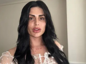 Enjoy watching complete movie called RachaelEnglish, 23 years old, brown hair trans