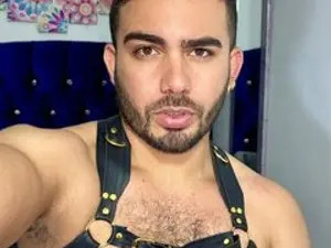 Play full video named hairyboyx, 27 years old, brunette hair male