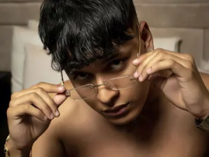 Watch the HD video of JacksonLivese, 18 years old, brown hair male