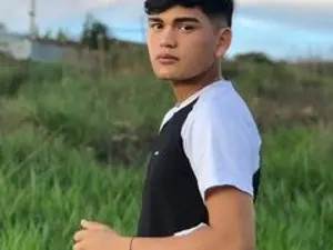 Play the uncensored clip called PatrickSttorm, 19 years old, colored hair male