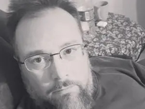 Play this uncut video of Allergictocam, brown hair male