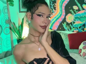 Stream the uncut scene of Keimil, 24 years old, brunette hair trans